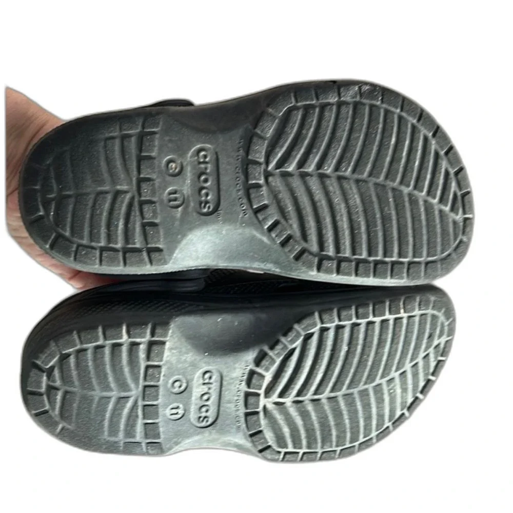 CROCS Kids Shoes Size 11 Black Slip On Slippers Colorful Jibbets Charms